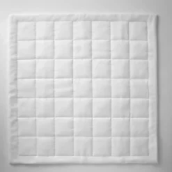 Bouclair Basic Polyester Duvet - King Size* Duvets & Pillow Inserts