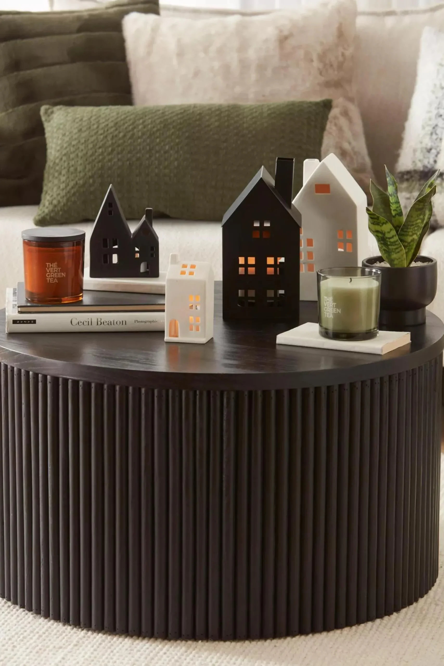 Bouclair Green Tea Candle with Wooden Lid* Candles & Candle Stick Holders