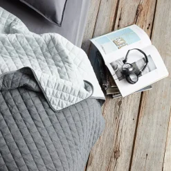 Bouclair Damien Collection - Reversible Jersey Coverlet Set* Coverlet Sets