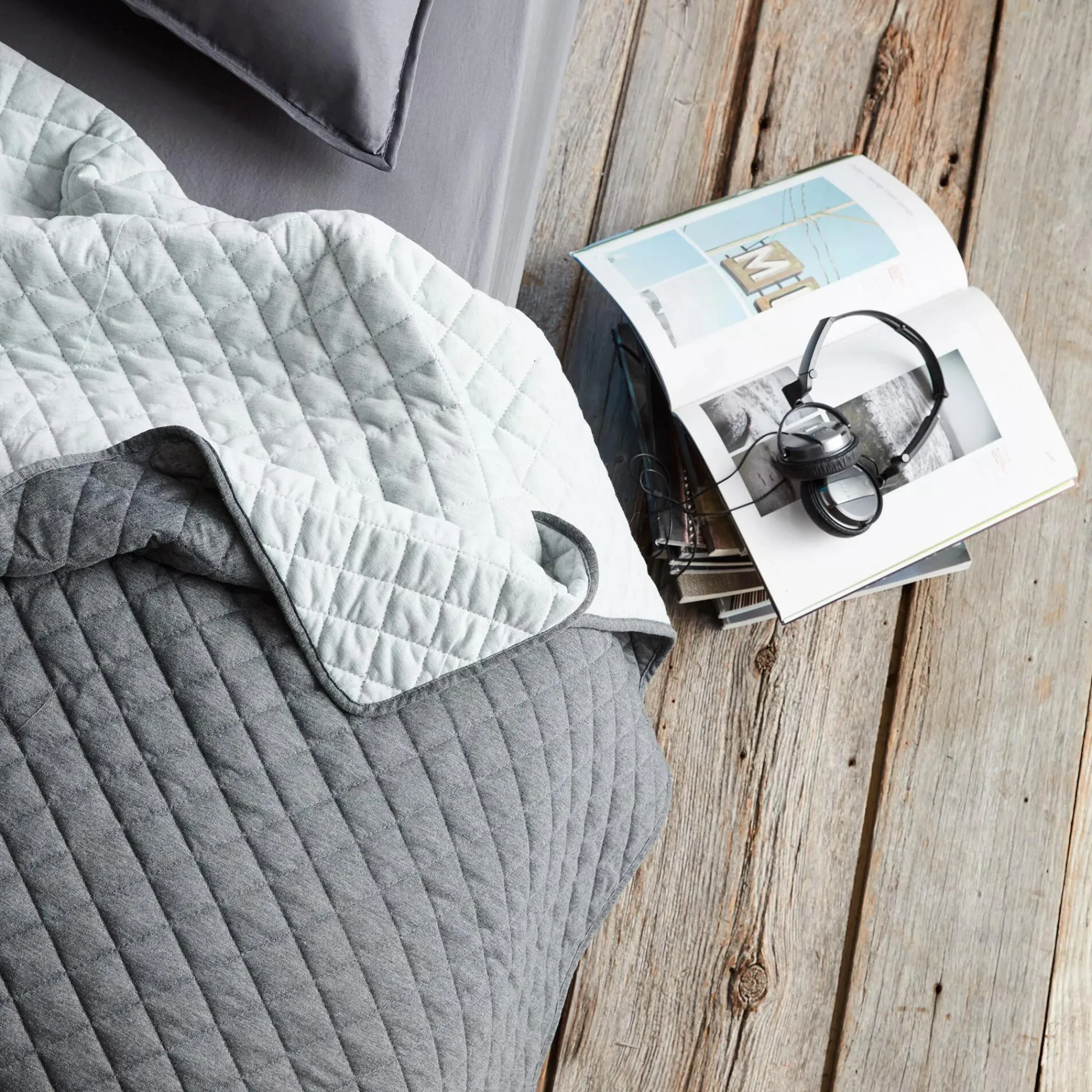 Bouclair Damien Collection - Reversible Jersey Coverlet Set* Coverlet Sets