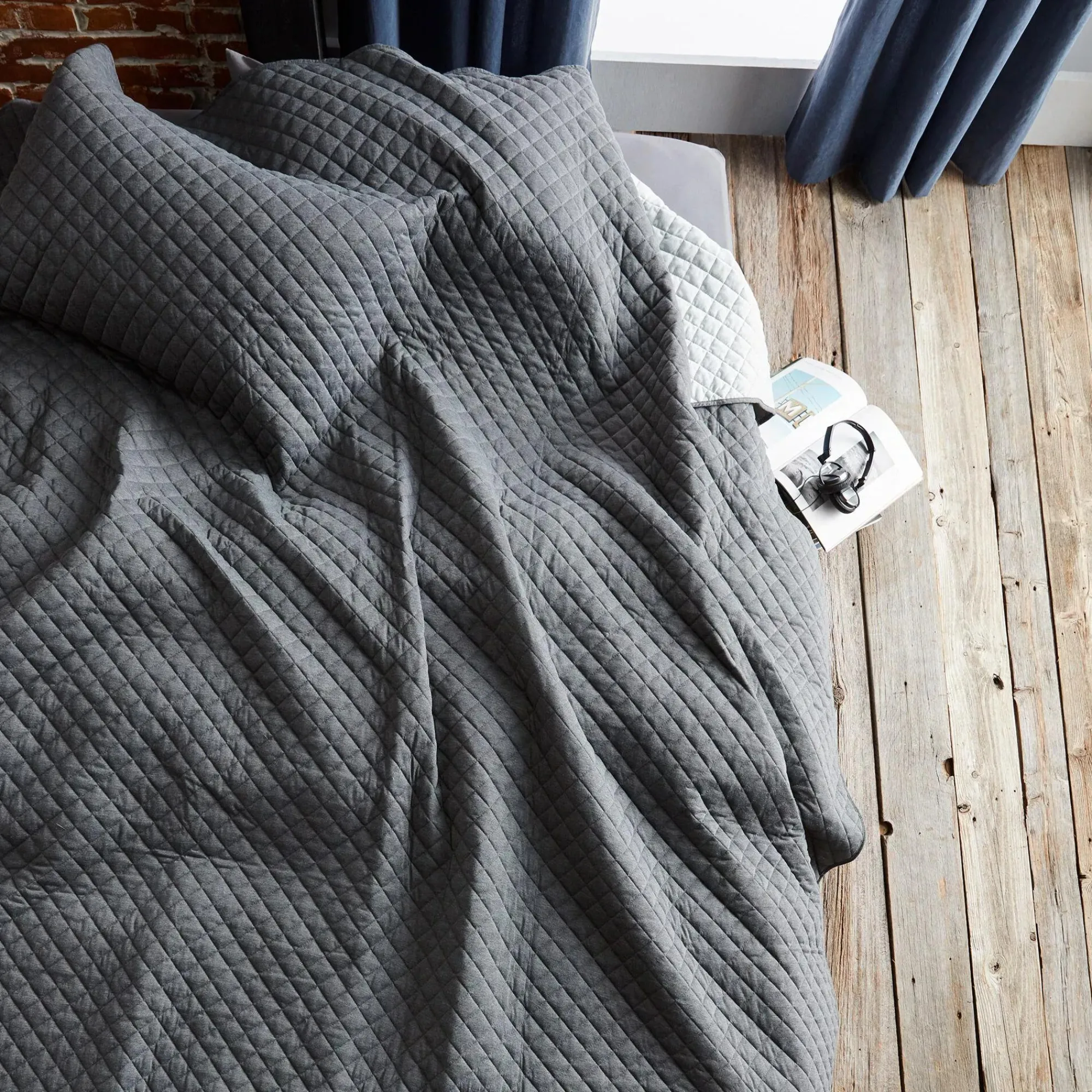 Bouclair Damien Collection - Reversible Jersey Coverlet Set* Coverlet Sets