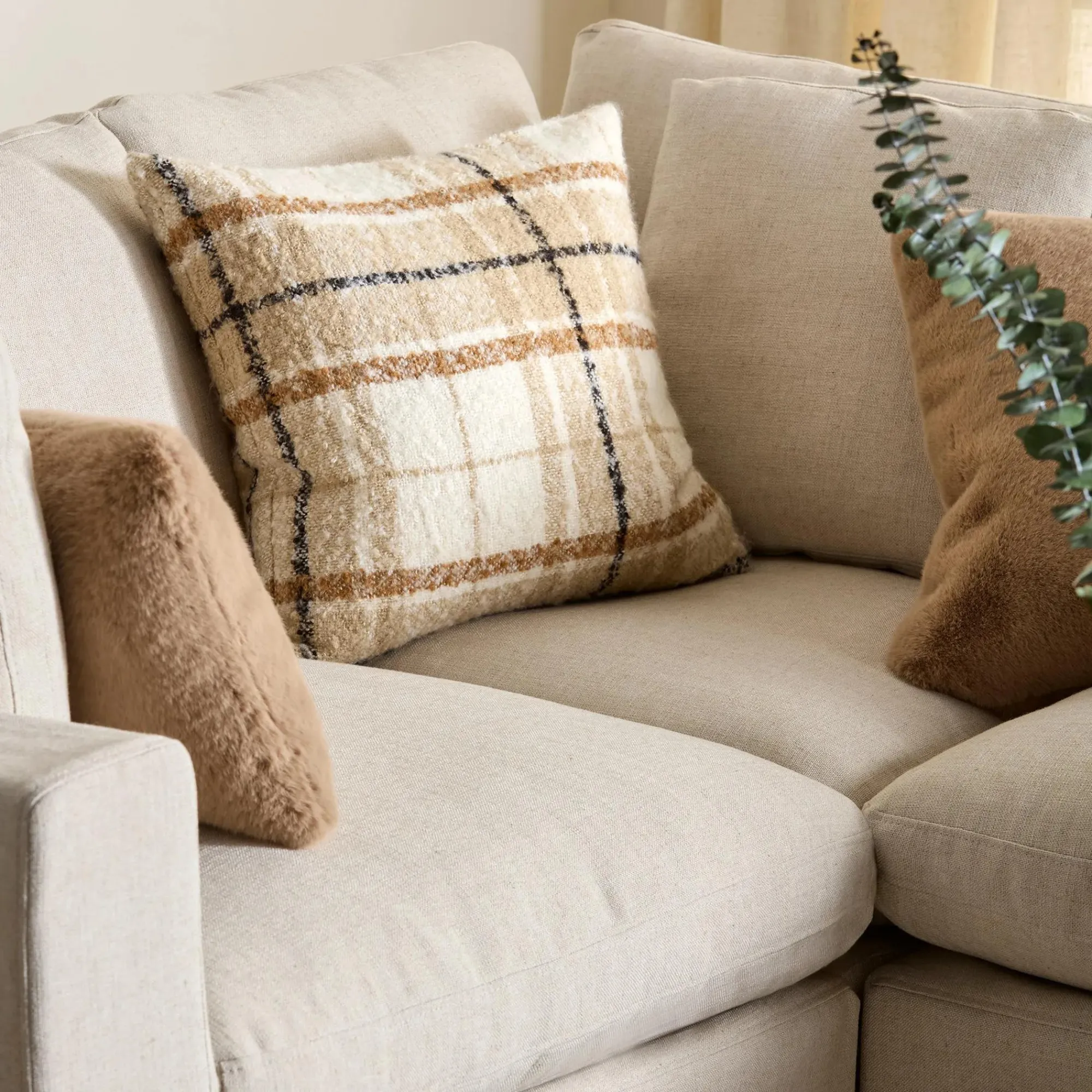 Bouclair Elsy Plaid Decorative Pillow* Decorative Throw Pillows