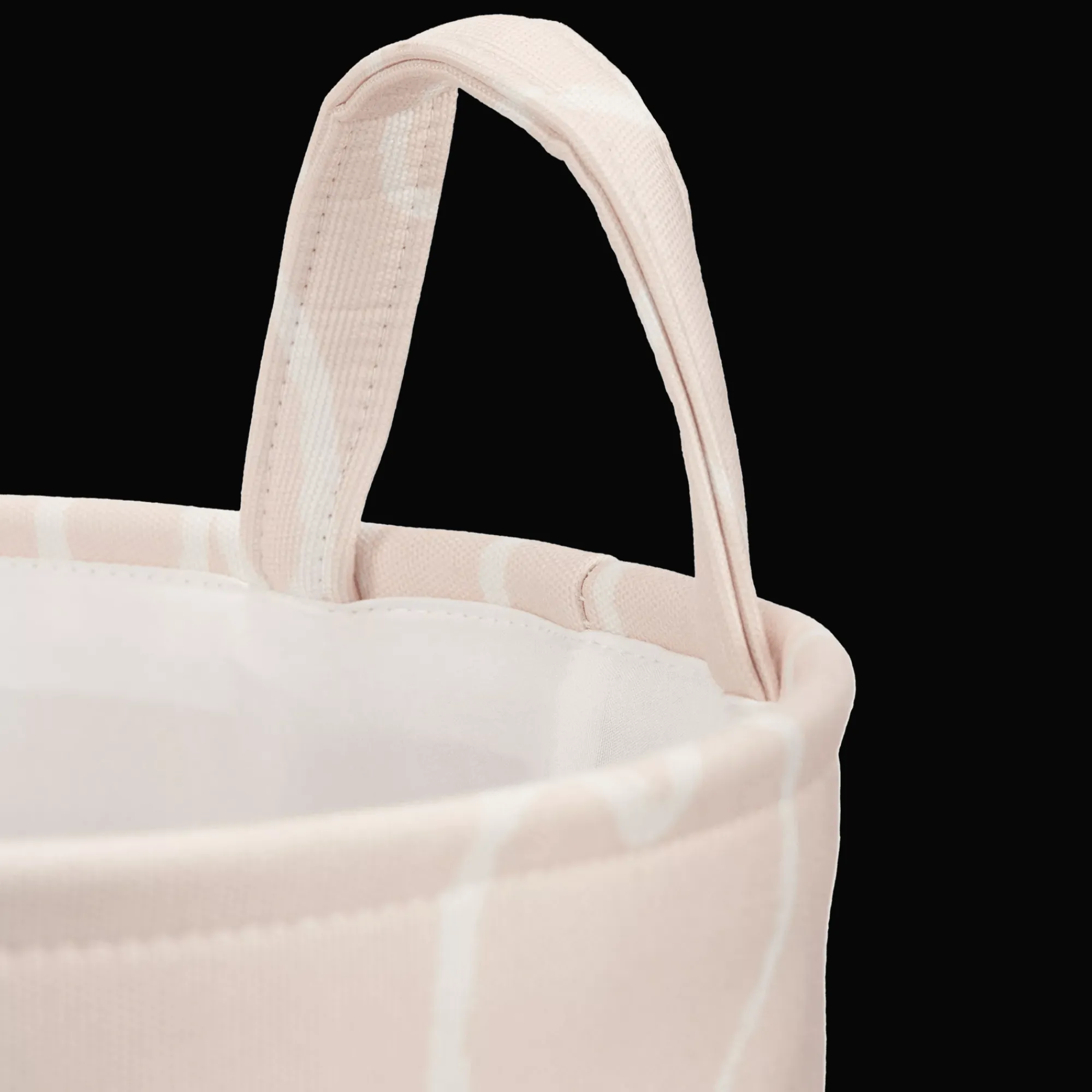 Bouclair Heart Pattern Hamper* Junior Decorative Accessories