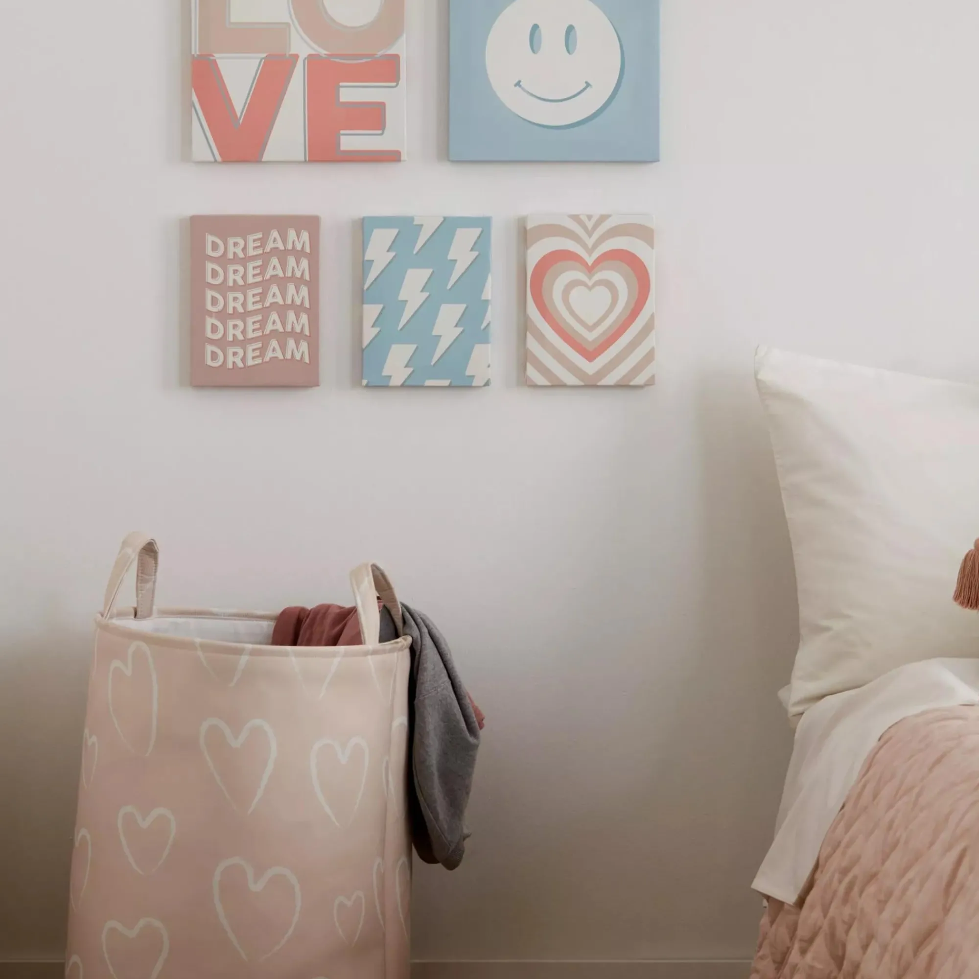 Bouclair Heart Pattern Hamper* Junior Decorative Accessories