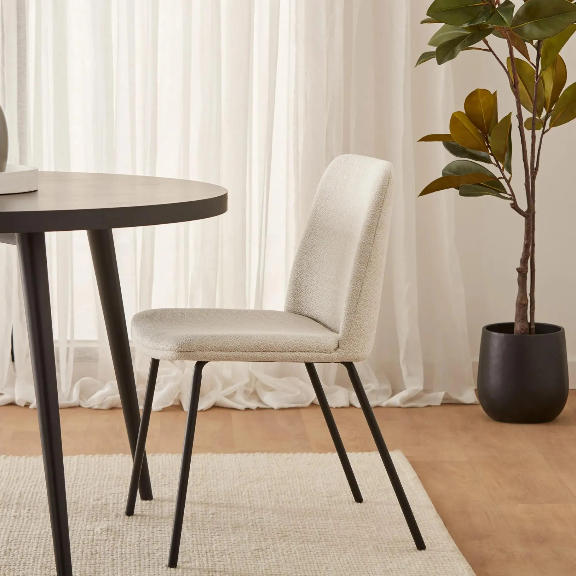 Bouclair Round Dining Table* Furniture Accessories|Dining Tables & Kitchen Tables