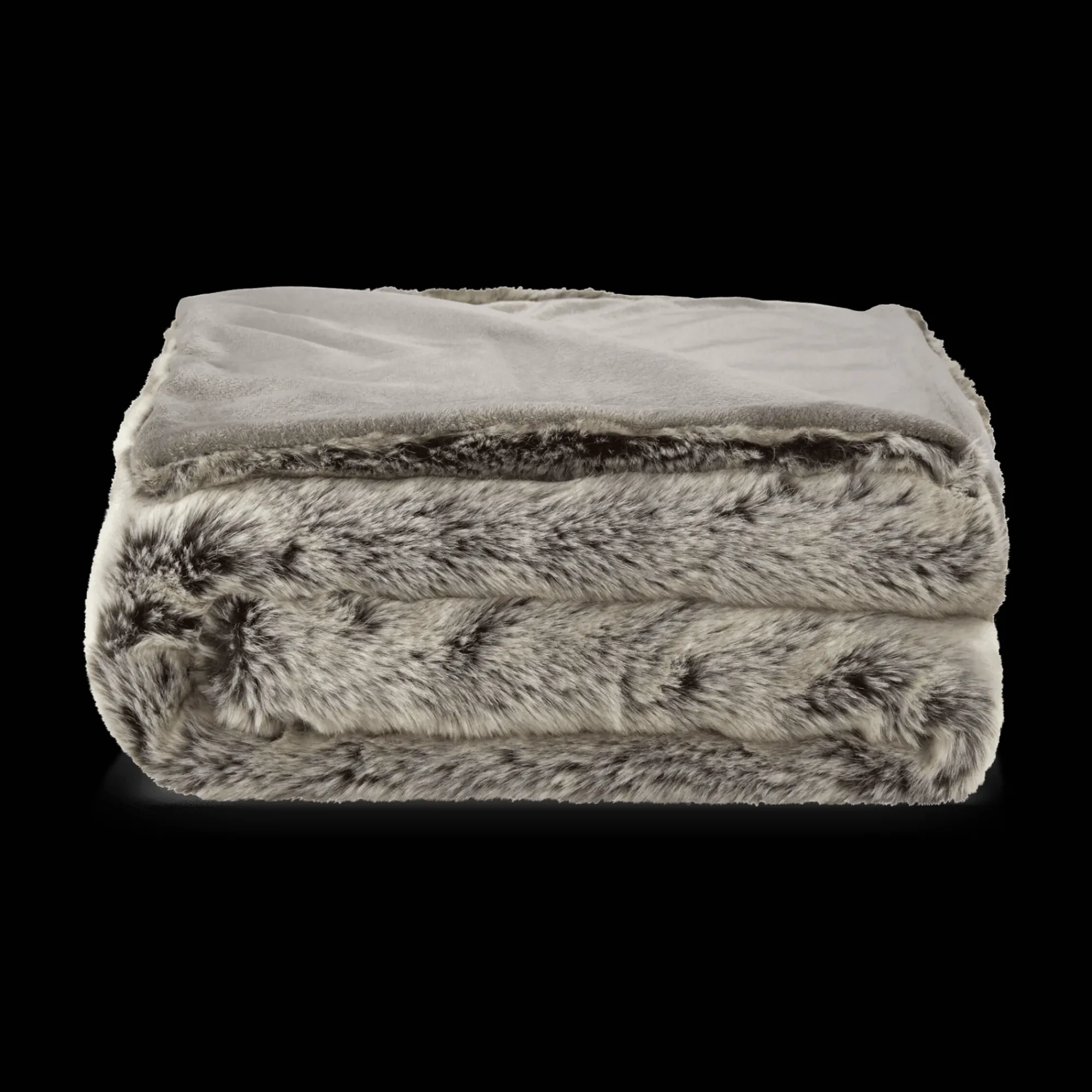 Bouclair Wolf Faux Fur Throw* Decorative Throws & Blankets